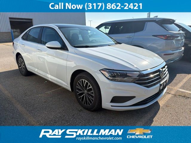 White 2019 Volkswagen Jetta Sedan Front-Wheel Drive 8-Speed Automatic
