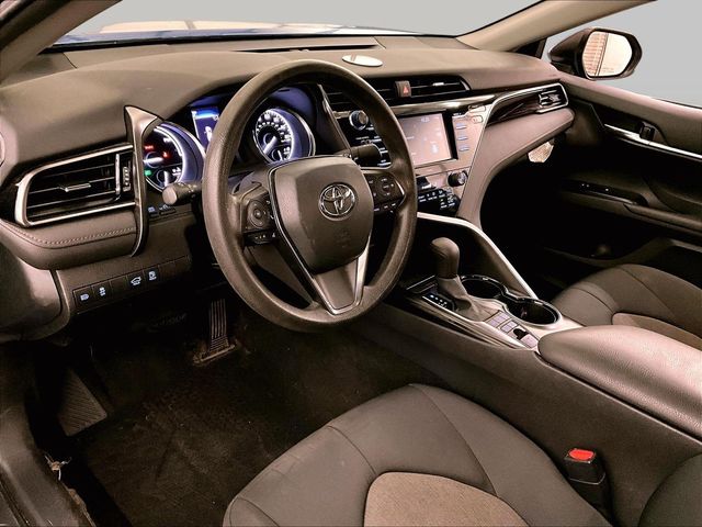 2020 Toyota Camry Hybrid LE - 11