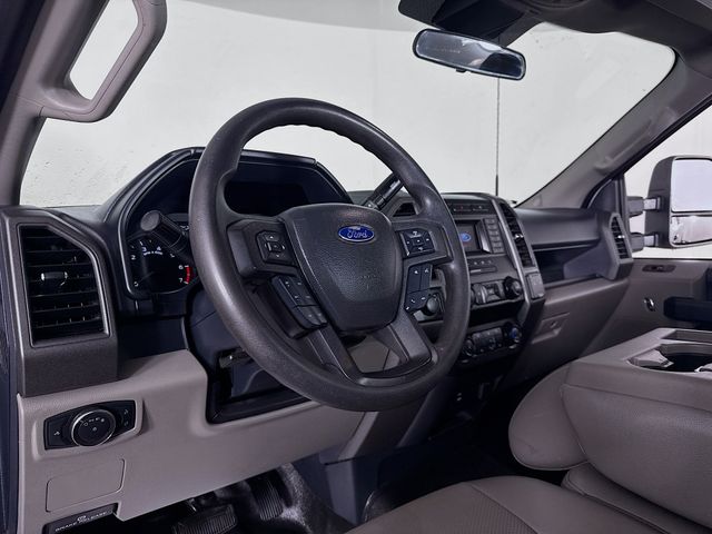 2022 Ford F-350SD XL photo