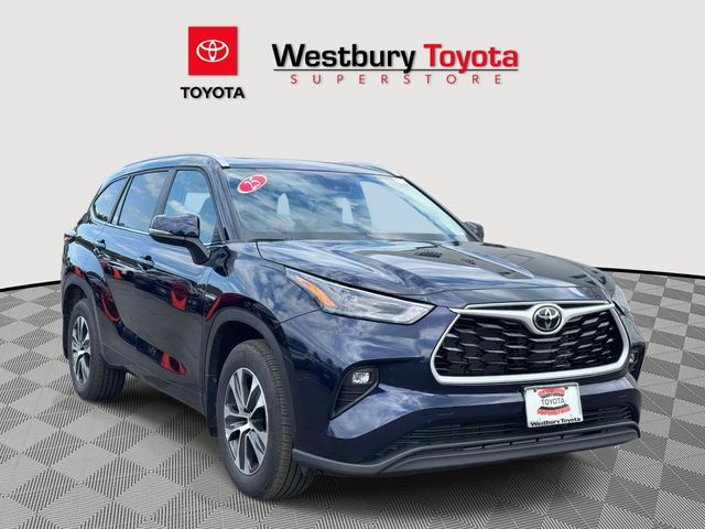 Midnight Black Metallic 2025 Toyota Highlander SUV / Crossover All-Wheel Drive 8-Speed Automatic