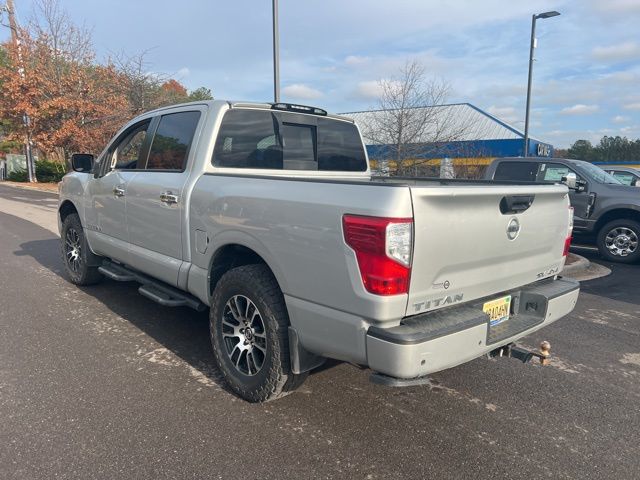 2021 Nissan Titan SV 4