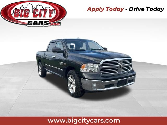2017 RAM 1500 SLT Crew Cab 4WD