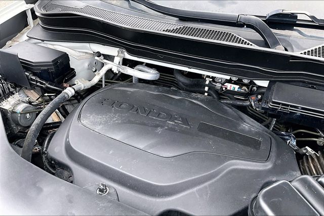 Used 2022 Honda Pilot Touring 4D Sport Utility
