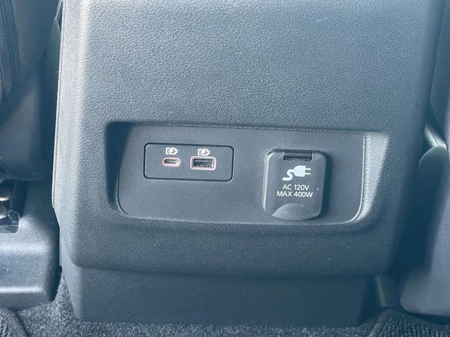 Used 2024 Gray Nissan SV image 11