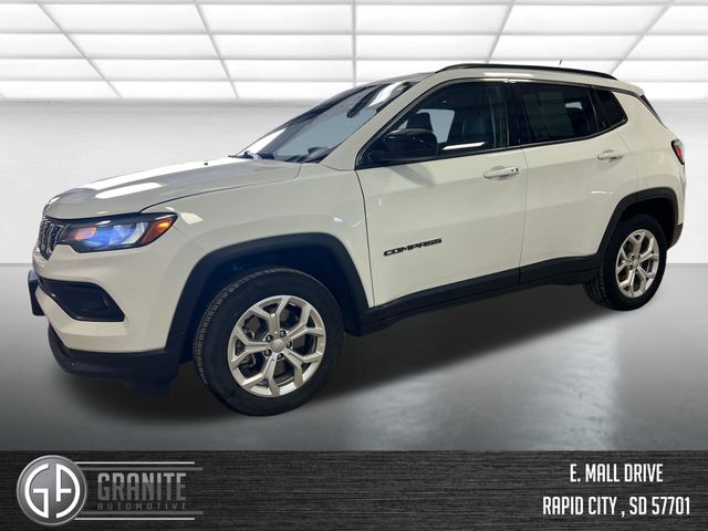 Bright White Clearcoat 2024 Jeep Compass Latitude 4WD SUV / Crossover Four-Wheel Drive 8-Speed Automatic