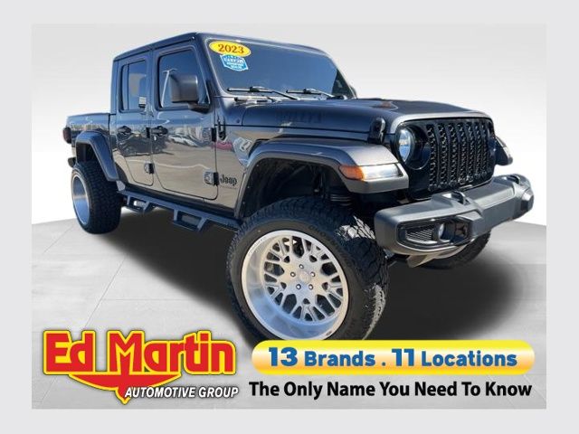 2023 Jeep Gladiator Willys Crew Cab 4WD