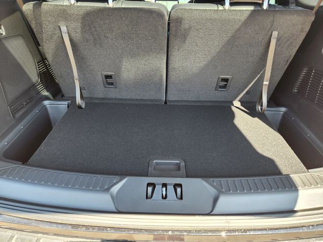 2025 Ford Explorer ST-Line photo