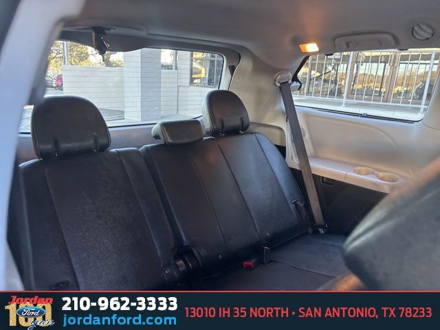 Used Car 2020 Toyota Sienna  For Sale Under $30,000 In San Antonio, Texas