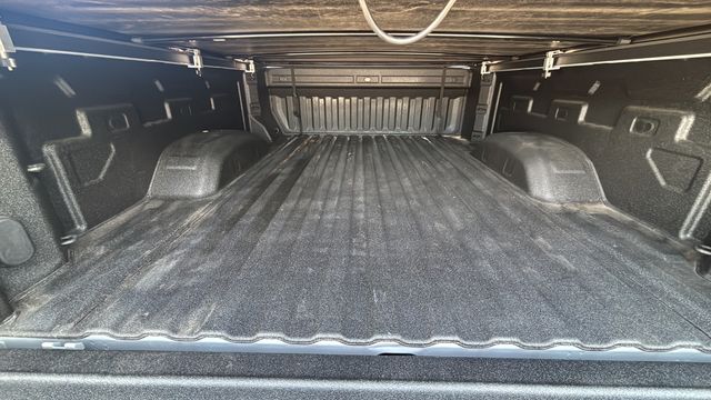 Used 2025 Gray Chevrolet Custom image 32
