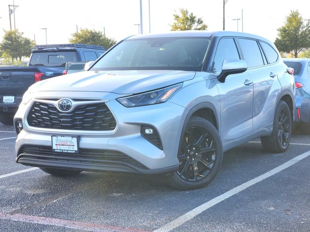 Celestial Silver Metallic 2023 Toyota Highlander SUV / Crossover Front-Wheel Drive 8-Speed Automatic