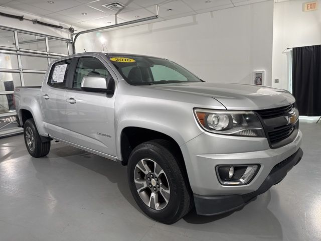 Silver Ice Metallic 2016 Chevrolet Colorado Z71 Crew Cab 4WD Pickup Truck Four-Wheel Drive 6-Speed Automatic