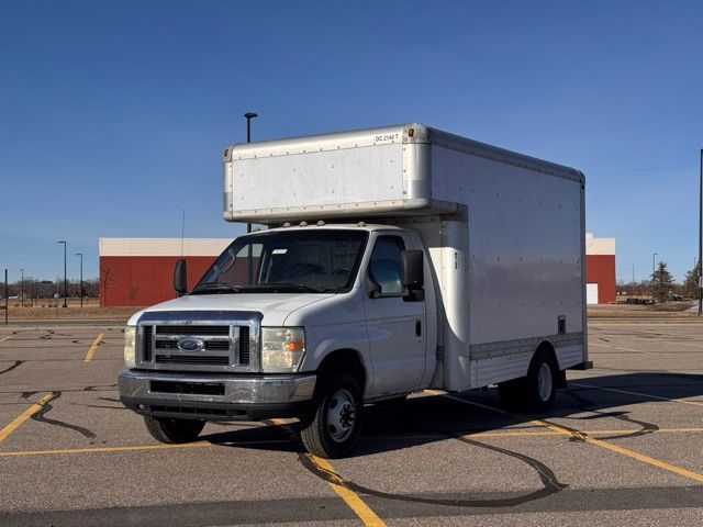 2008 Ford E-450 Cutaway 