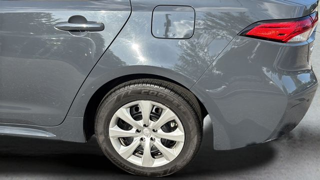 Used 2024  Toyota LE image 35