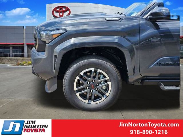 2025 Toyota Tacoma TRD Sport Double Cab photo 6