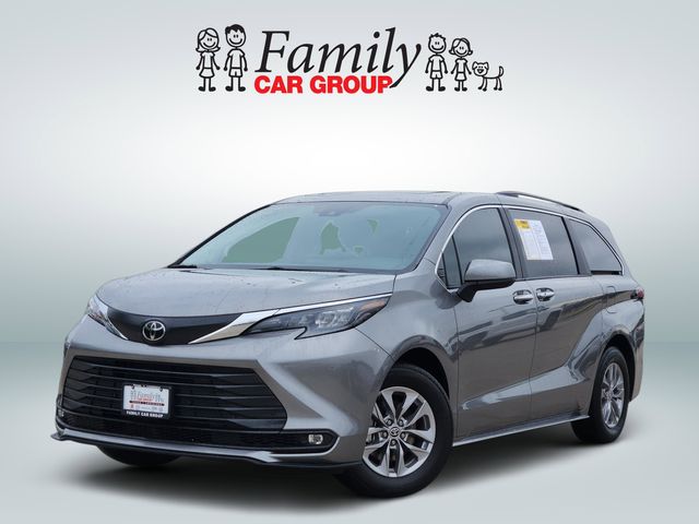 Heavy Metal 2026 Toyota Sienna XLE 7-Passenger FWD Minivan Front-Wheel Drive Continuously Variable Transmission