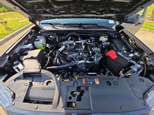 New 2026 Carbonized Gray Metallic Ford XLT image 30