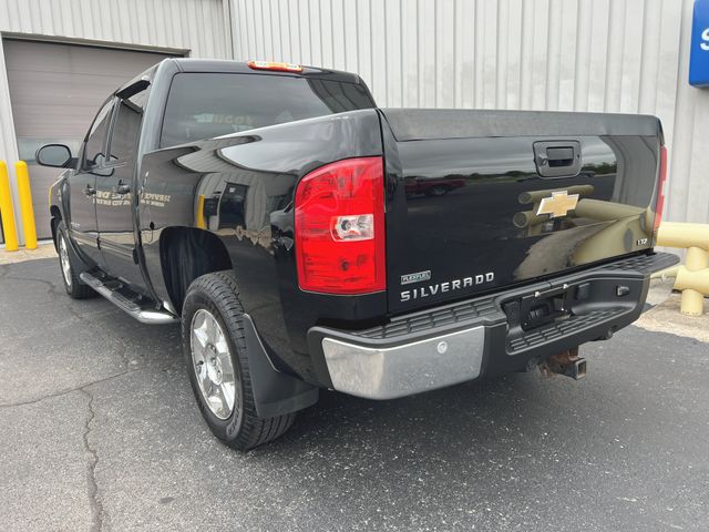 View vehicle photo 6