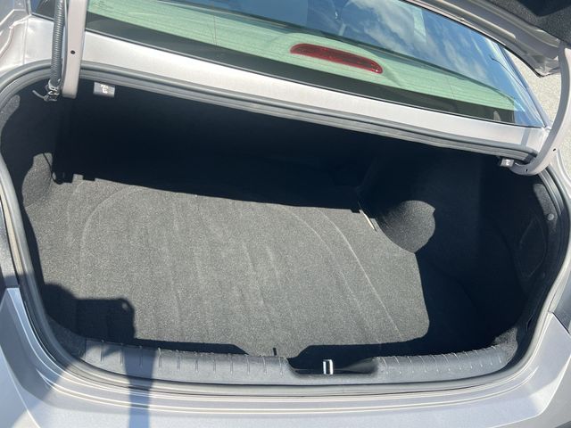 Used 2025 Silver Hyundai SEL Convenience image 39