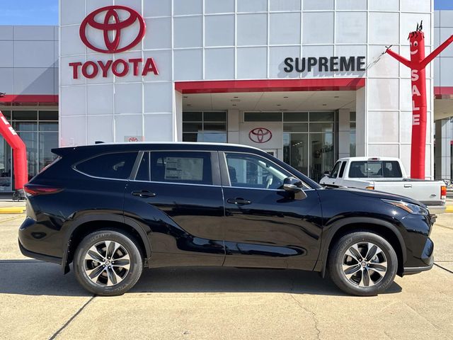2026 Toyota Highlander XLE AWD