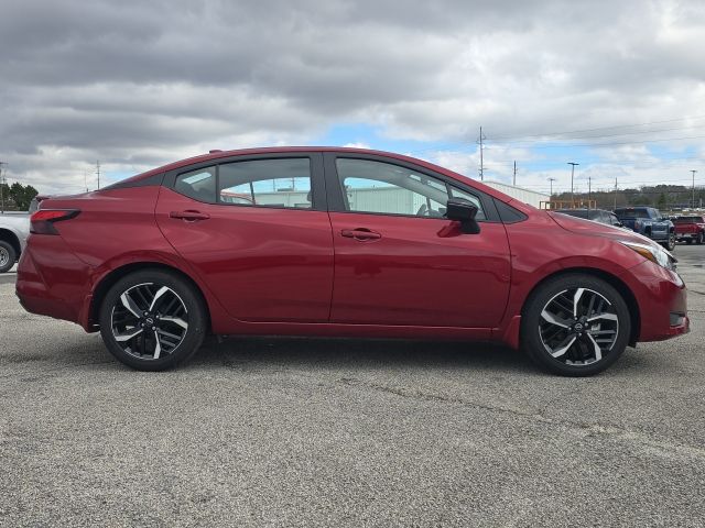 2025 Nissan Versa 1.6 SR:B02146