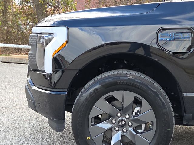 New 2025 Black Ford Flash image 5