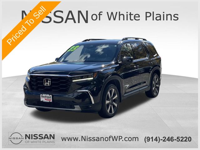 Crystal Black Pearl 2023 Honda Pilot Touring AWD SUV / Crossover All-Wheel Drive Automatic