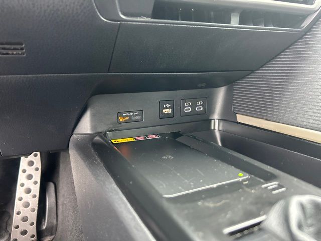 2025 Toyota Camry SE - Photo 26