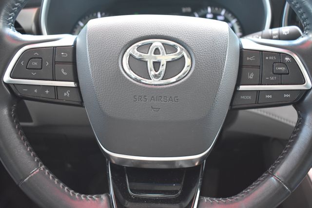 Used 2020 Toyota Highlander Hybrid SUV