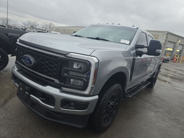 2024 Ford F-250 Super Duty Lariat Crew Cab 4WD