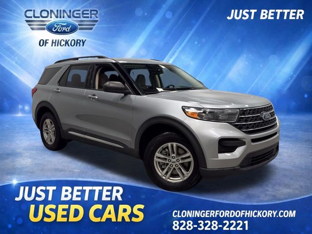 Iconic Silver Metallic 2022 Ford Explorer XLT AWD SUV / Crossover All-Wheel Drive Automatic
