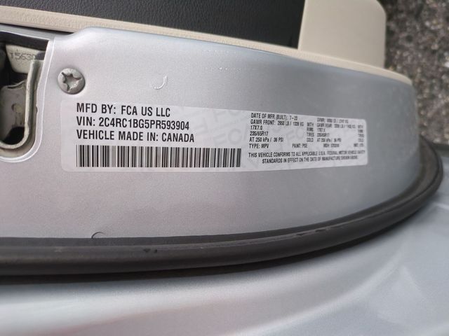 used 2023 Chrysler Pacifica car, priced at $23,790