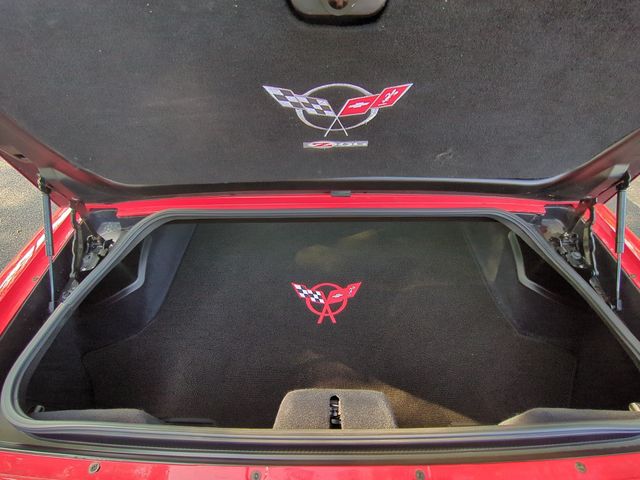 Used 2001 Red Chevrolet Z06 image 24