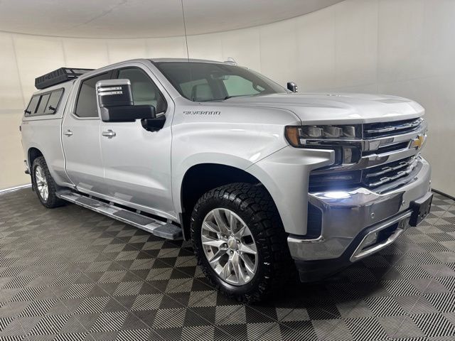 Silver Ice Metallic 2021 Chevrolet Silverado 1500 Pickup Truck Four-Wheel Drive Automatic