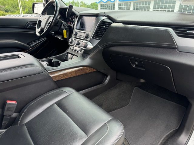 2018 Chevrolet Suburban LT photo