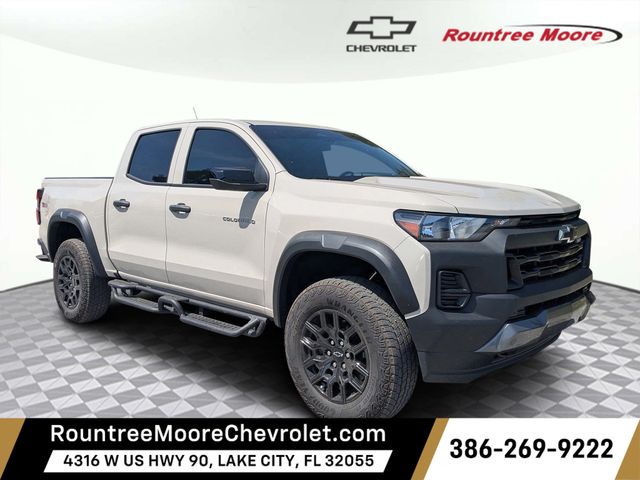 Summit White 2026 Chevrolet Colorado Trail Boss Crew Cab 4WD Pickup Truck Four-Wheel Drive 8-Speed Automatic