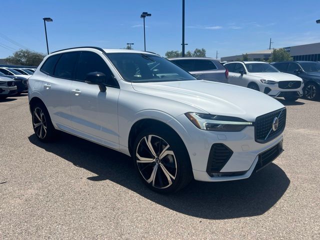  2022 Volvo XC60 B6 R-Design AWD   