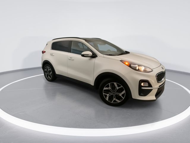Used 2022 White Kia EX image 6