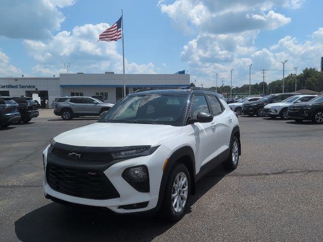 Summit White 2021 Chevrolet Trailblazer SUV / Crossover Four-Wheel Drive 9-Speed Automatic