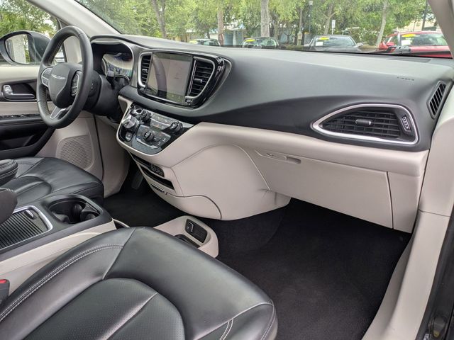 2023 Chrysler Pacifica Touring L - Photo 30