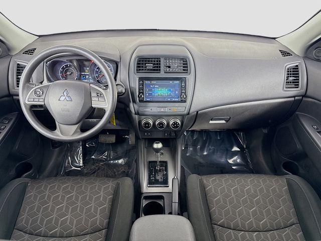 MitsubishiOutlander Sport24