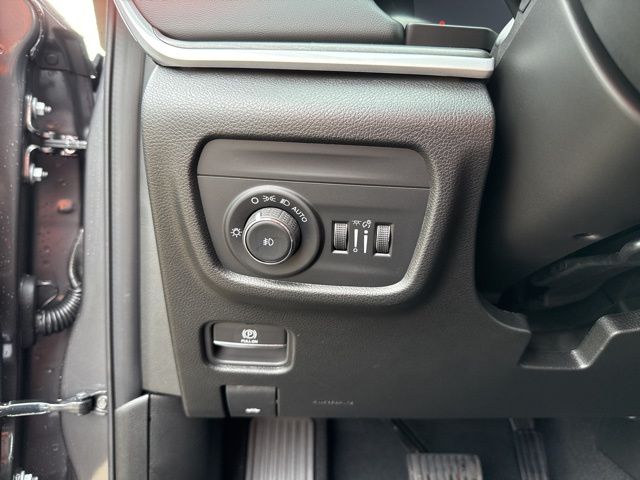 2025 Jeep Grand Cherokee L Limited - Baltic Gray Metallic Clearcoat exterior view 15