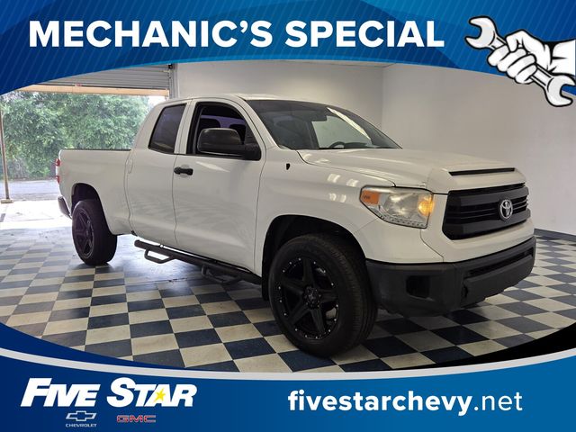 Super White 2017 Toyota Tundra Pickup Truck 4X2 6-Speed Automatic Overdrive