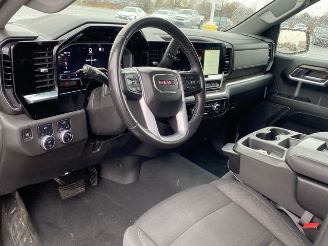 2022 GMC Sierra 1500 SLE 2