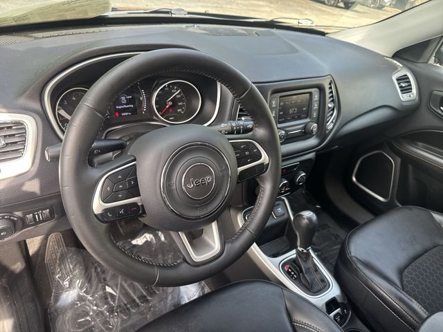 Used 2018 Black Jeep Latitude image 15