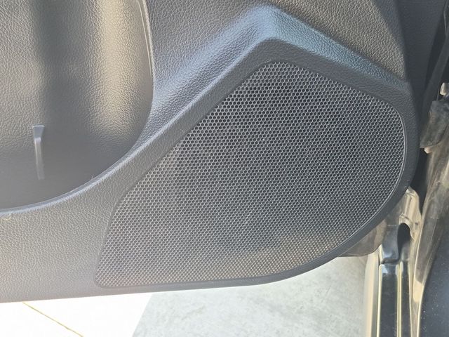 2015 Subaru XV Crosstrek - Image 16