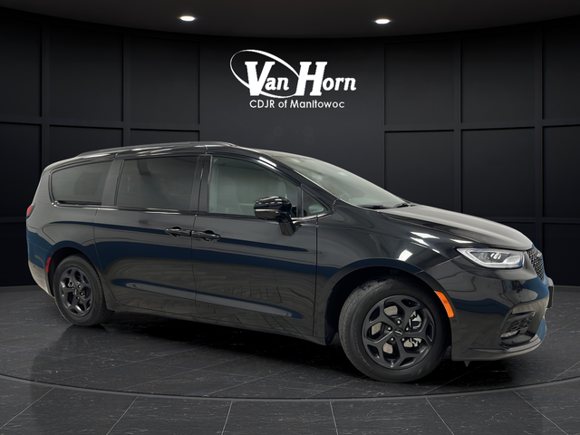 Brilliant Black Crystal Pearlcoat 2024 Chrysler Pacifica Hybrid Minivan Front-Wheel Drive Continuously Variable Transmission