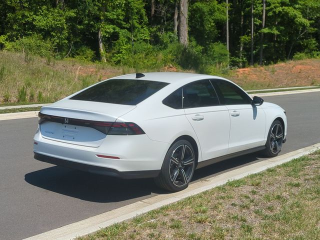 Used 2026 White Honda SE image 13