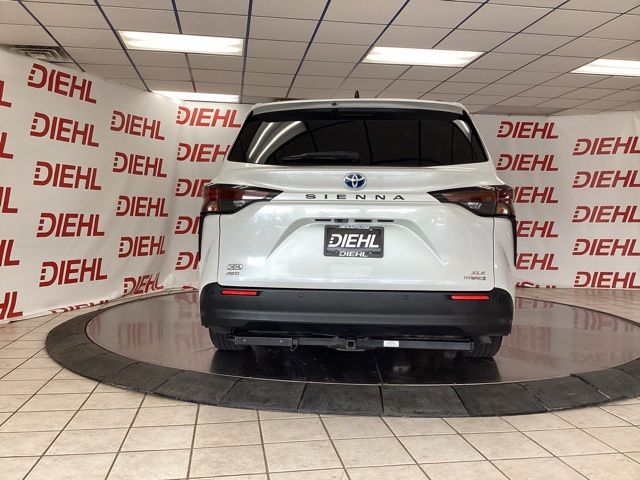 Used 2023 Toyota Sienna Van