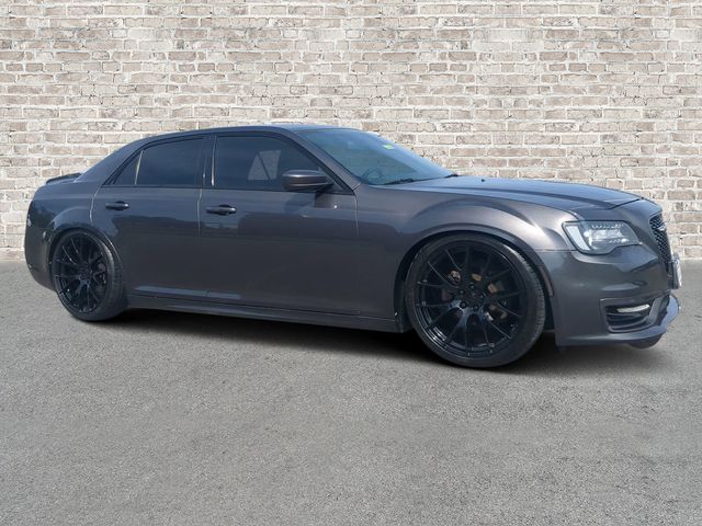 Crystal Metallic 2017 Chrysler 300 S RWD Sedan Rear-Wheel Drive 8-Speed Automatic