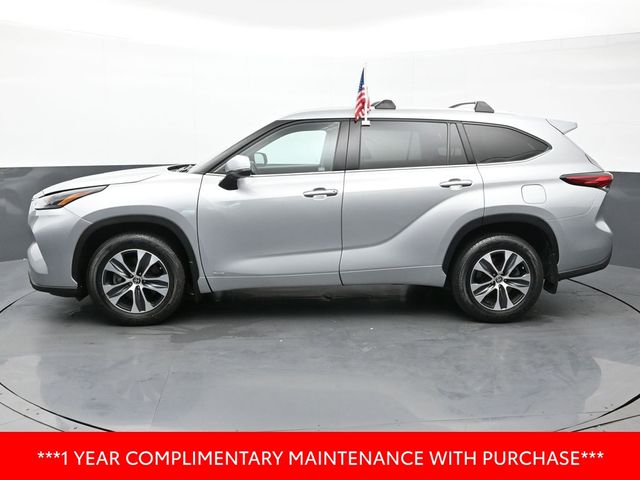 2022 Toyota Highlander Hybrid XLE 2